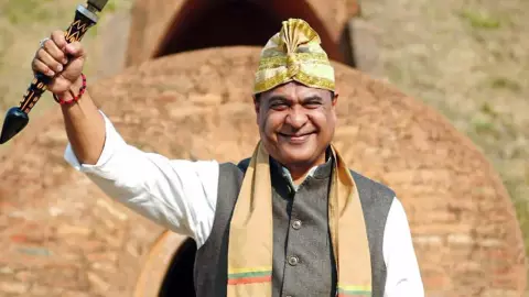 असम के नए CM होंगे हिमंता बिस्वा सरमा! 12 मई को होगा शपथ ग्रहण, PM मोदी-अमित शाह समेत कई दिग्गज होंगे शामिल