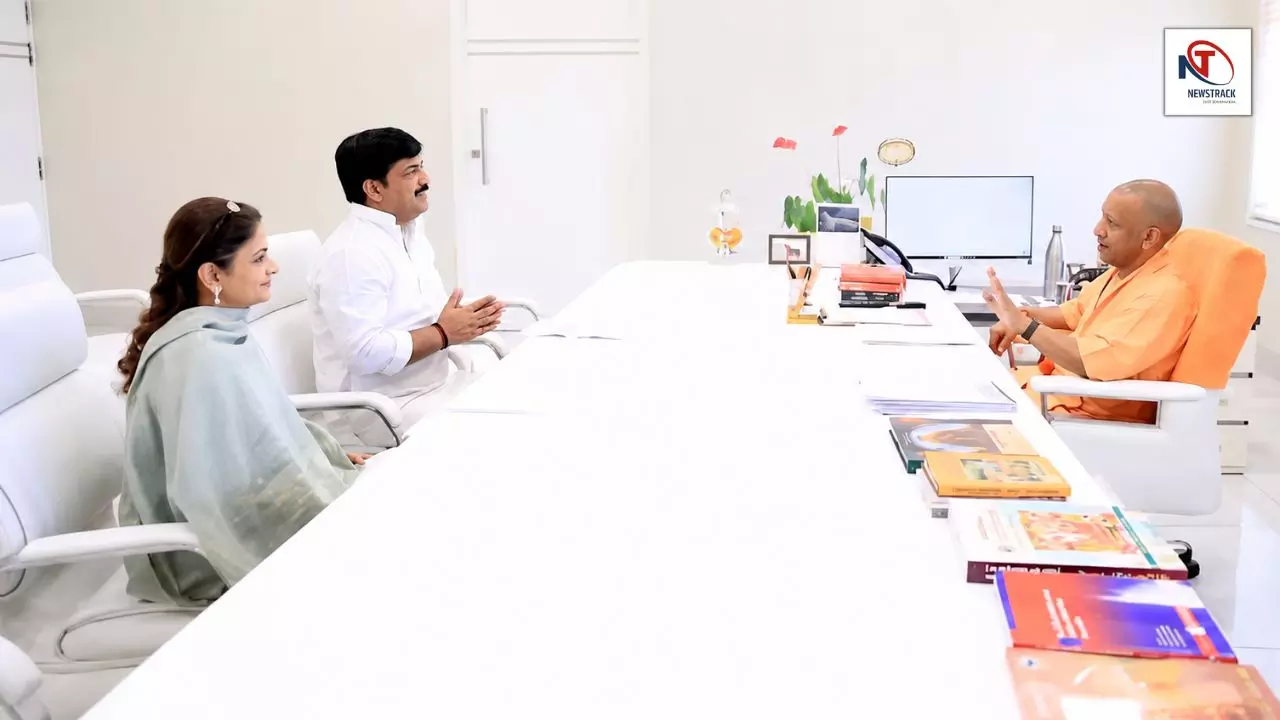 Srikala Reddy CM Yogi Meeting