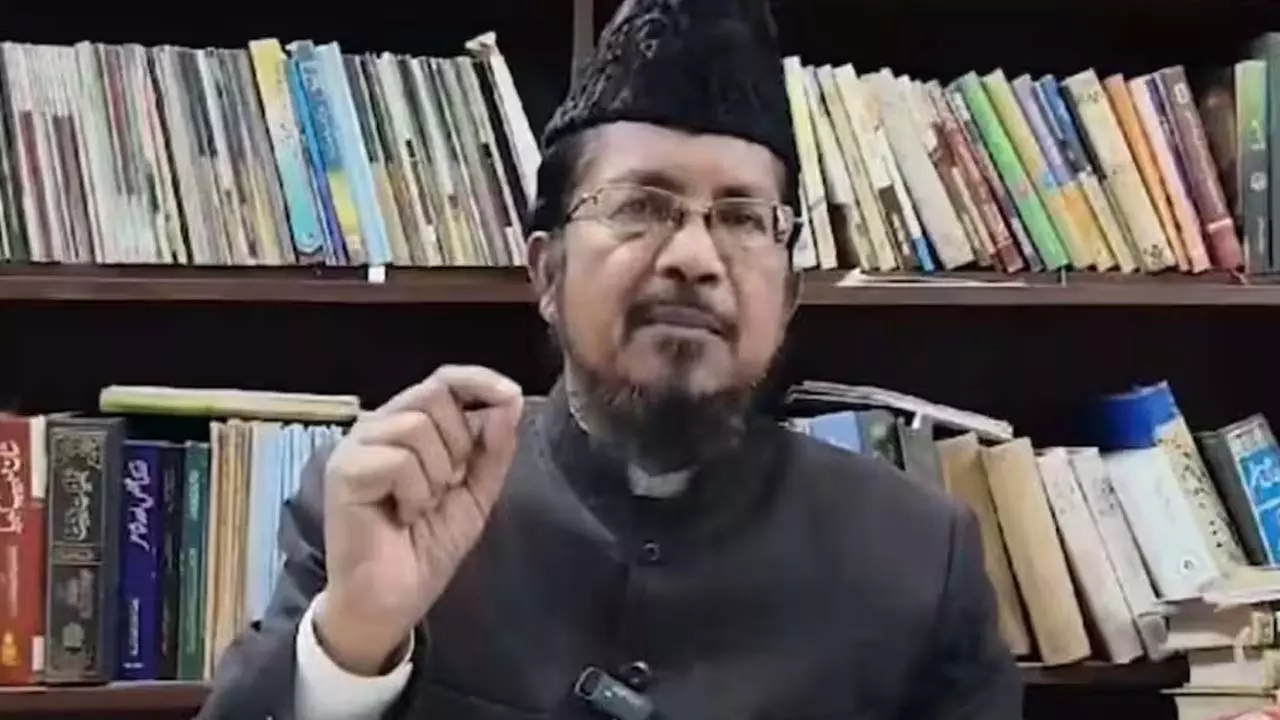 Bareilly News: सपा के ‘झांसे’ में न आएं मुसलमान, 2027 के लिए तलाशें मजबूत विकल्प- मौलाना शहाबुद्दीन रजवी