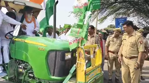 Tractor march of farmers in Tappal, Gussa against toll tax
