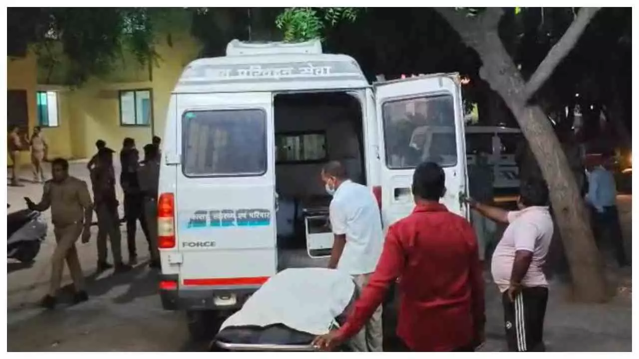 Kaushambi News: सरकारी संरक्षण में किशोरी ने की आत्महत्या, सुरक्षा व्यवस्था पर उठे गंभीर सवाल