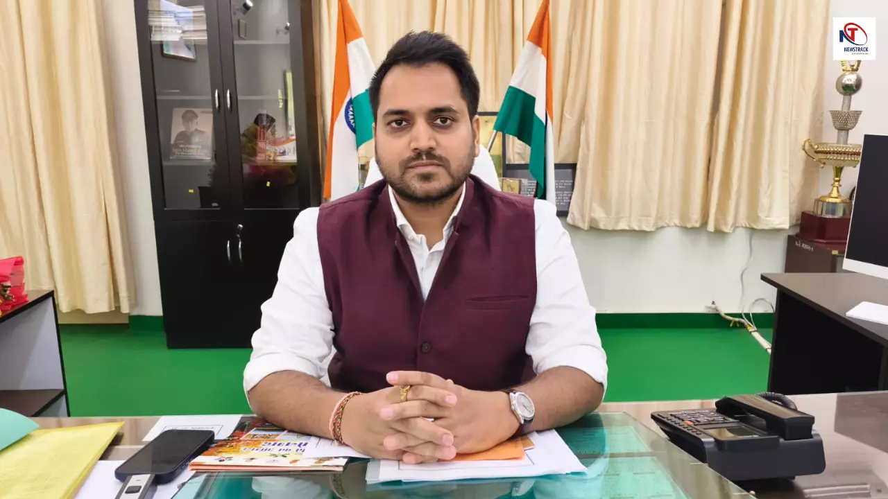 Sonbhadra News: खतौनी सुधार महाअभियान शुरू, डीएम का सख्त अल्टीमेटम- 5 दिन में पूरा करें अंश निर्धारण