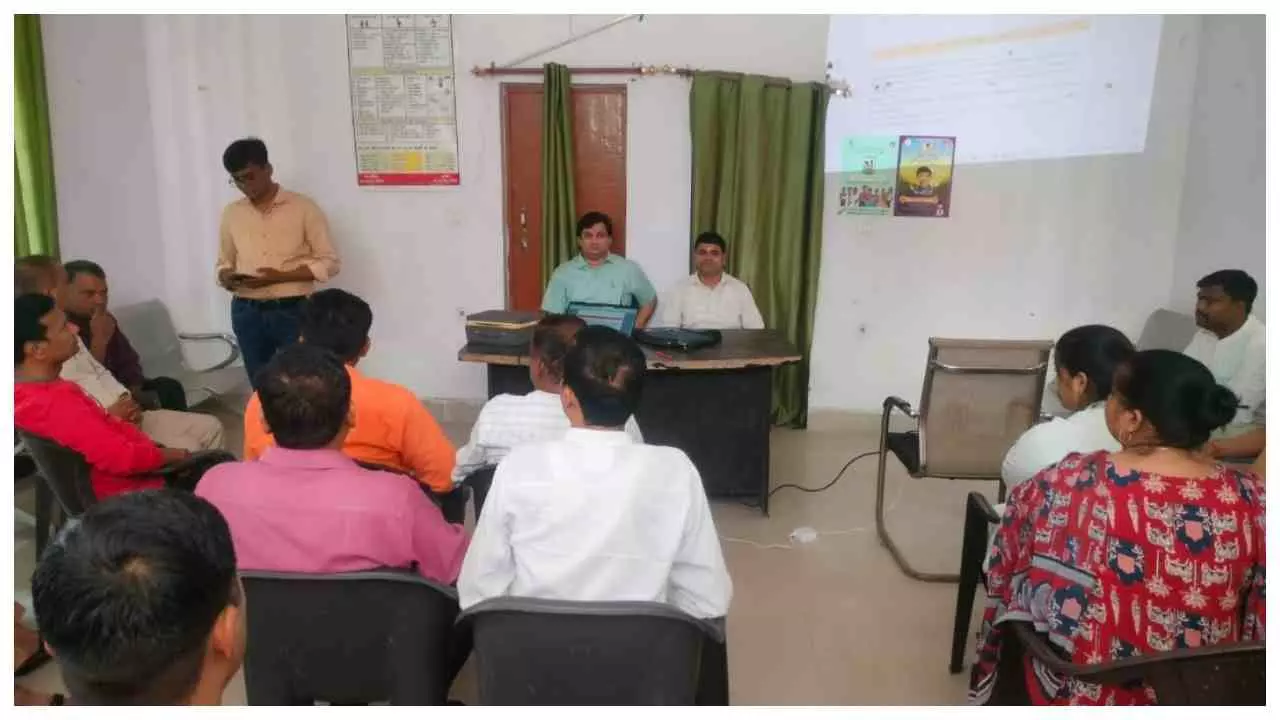 Shravasti News: श्रावस्ती में जनगणना-2027 की डिजिटल स्व-गणना हेतु स्वास्थ्यकर्मियों का प्रशिक्षण Shravasti News: श्रावस्ती में जनगणना-2027 की डिजिटल स्व-गणना हेतु स्वास्थ्यकर्मियों का प्रशिक्षण