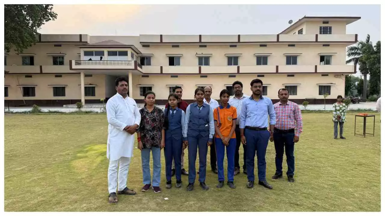 Chandauli News : यूनिवर्सल पब्लिक स्कूल का शानदार प्रदर्शन, इंटरमीडिएट में रहा शत-प्रतिशत परिणाम