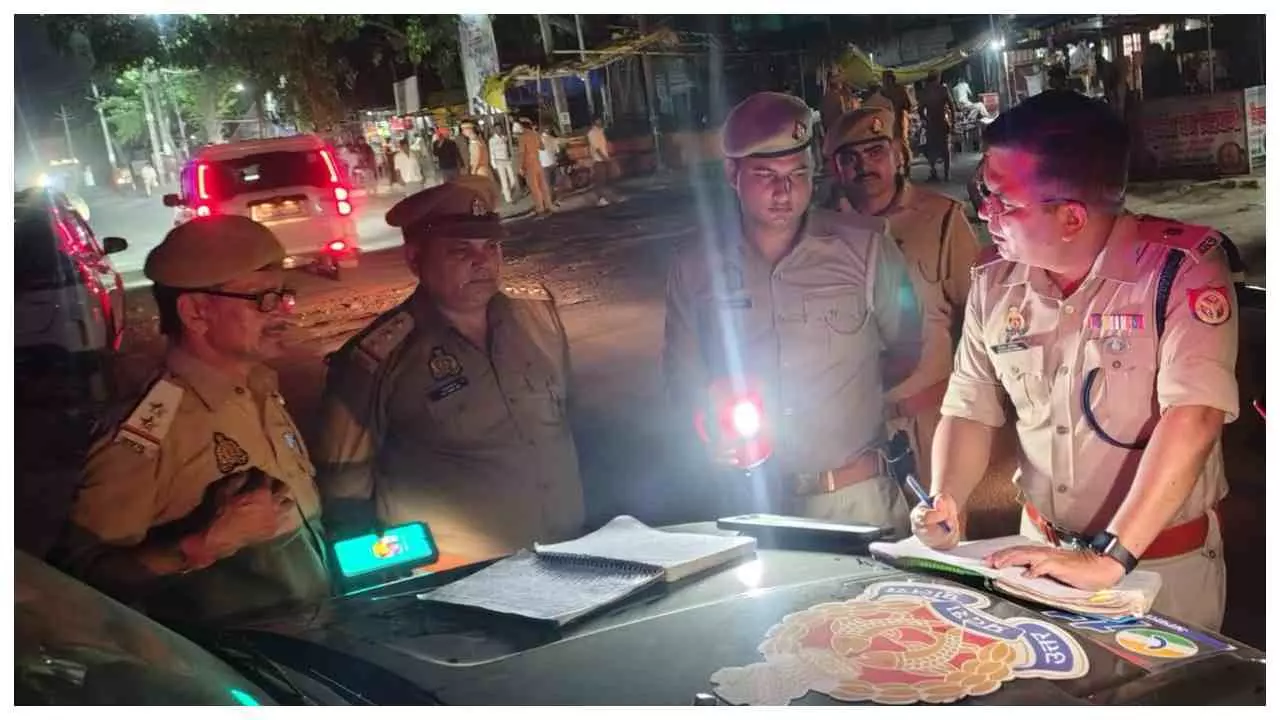 Etah News : यूपी-112 की तत्परता पर एएसपी की पैनी नजर, बागवाला क्षेत्र में पीआरवी का औचक निरीक्षण