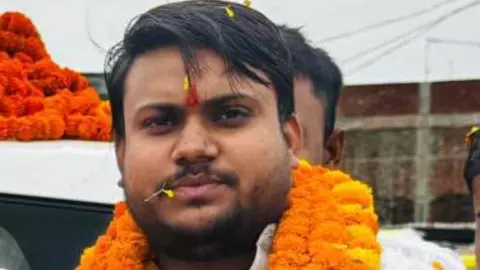 Maharajganj News: महराजगंज के शिवम पाण्डेय बने यूपी कृषि छात्र संघ के प्रदेश उपाध्यक्ष