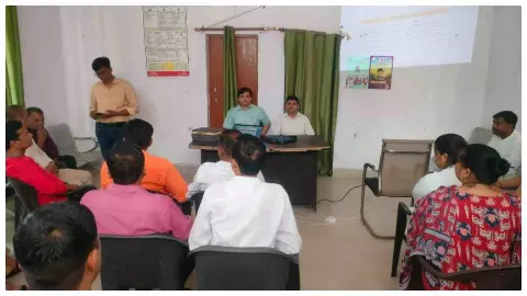 Shravasti News: श्रावस्ती में जनगणना-2027 की डिजिटल स्व-गणना हेतु स्वास्थ्यकर्मियों का प्रशिक्षण Shravasti News: श्रावस्ती में जनगणना-2027 की डिजिटल स्व-गणना हेतु स्वास्थ्यकर्मियों का प्रशिक्षण