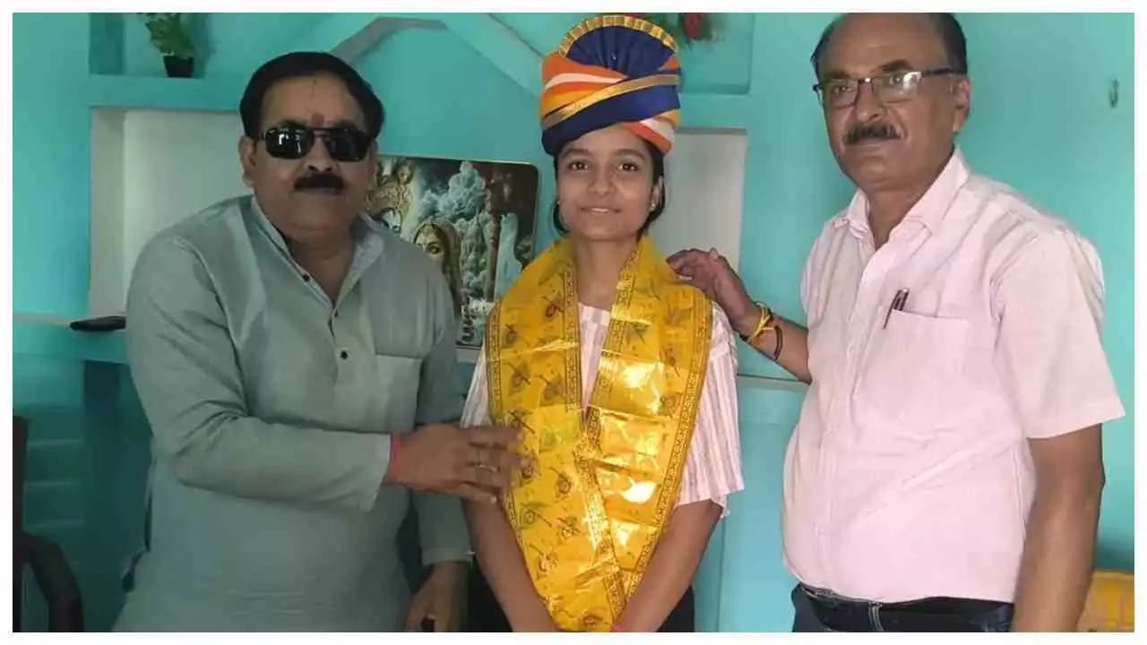 Mainpuri News : 99 प्रतिशत अंक लाकर अनामिका चौहान ने मैनपुरी का नाम किया रोशन Mainpuri News : 99 प्रतिशत अंक लाकर अनामिका चौहान ने मैनपुरी का नाम किया रोशन