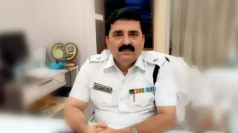 Kolkata Former DCP Arrest: वर्दी की आड़ में रंगदारी का खेल? कोलकाता के पूर्व DCP शांतनु बिस्वास गिरफ्तार, ED का बड़ा एक्शन
