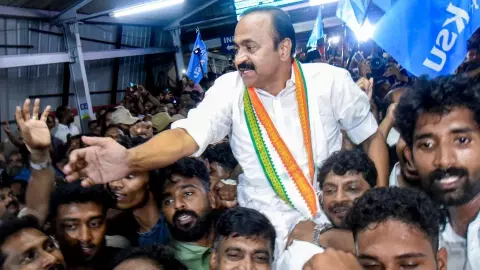 VD Satheesan Kerala New CM: वीडी सतीशन होंगे केरलम के नए CM! विधायक दल की बैठक में कांग्रेस ने लगाई मुहर VD Satheesan Kerala New CM: वीडी सतीशन होंगे केरलम के नए CM! विधायक दल की बैठक में कांग्रेस ने लगाई मुहर