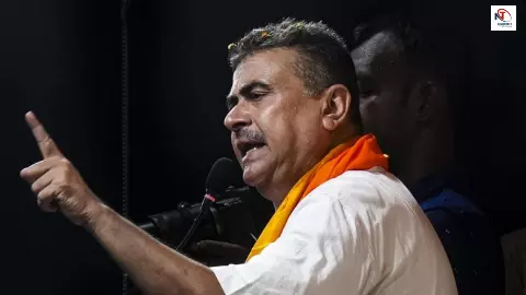 West Bengal News: बंगाल के सरकारी स्कूलों में वंदे मातरम अनिवार्य करेंगे CM शुभेंदु अधिकारी, सियासत गरमाई West Bengal News: बंगाल के सरकारी स्कूलों में वंदे मातरम अनिवार्य करेंगे CM शुभेंदु अधिकारी, सियासत गरमाई