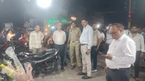 Jalaun News: जालौन में चला अतिक्रमण हटाओ अभियान, कई वाहनों के कटे चालान