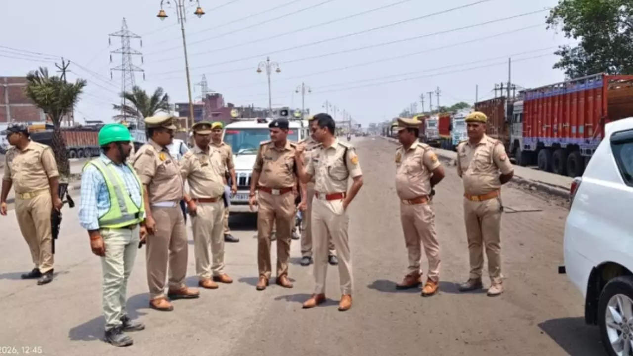 Najara of Koyala Mandi, removed truck from main road in exchange for rapid inspection of SP