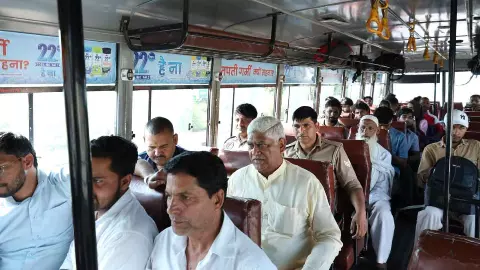 Shamli News: दुकान के मुहूर्त कार्यक्रम में शामिल होने रोडवेज बस से पहुंचे मंत्री जसवंत सैनी