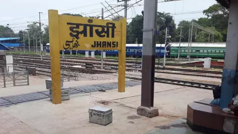 Two youths arrested for selling stolen bikes in Jhansi, one absconding