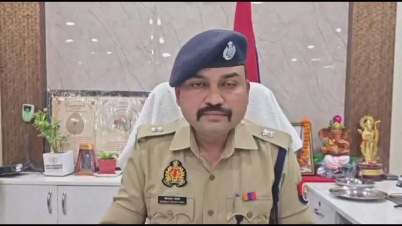 Meerut News: प्रेम प्रसंग से नाराज पिता ने बेटी पर किए ताबड़तोड़ चाकू से वार, हालत गंभीर Meerut News: प्रेम प्रसंग से नाराज पिता ने बेटी पर किए ताबड़तोड़ चाकू से वार, हालत गंभीर