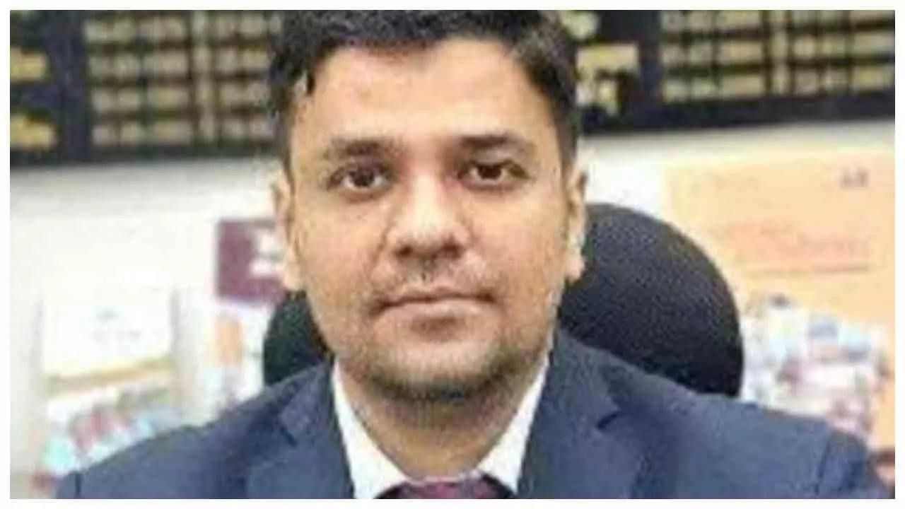 Aligarh News: डीएम अविनाश कुमार की नई पहल, तकनीक से बच रहा समय और ईंधन