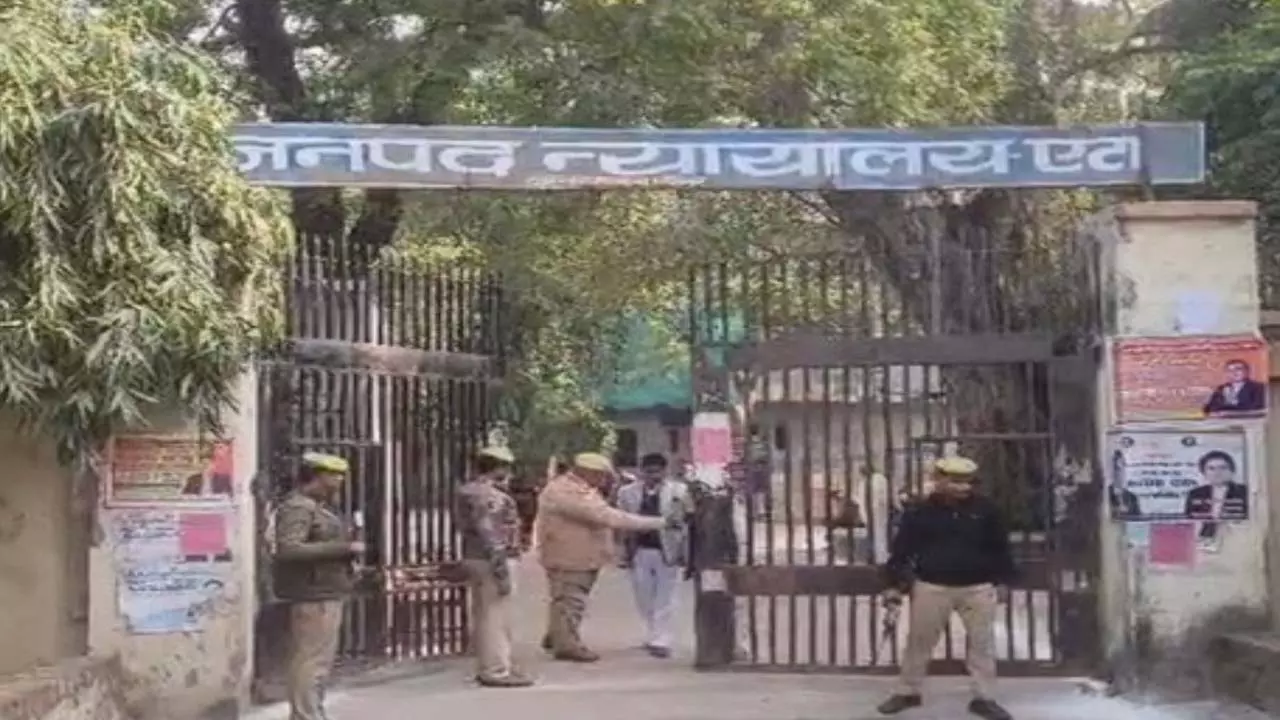 Teacher jailed in check bounce case, retired teacher gets justice after 7 years Teacher jailed in check bounce case, retired teacher gets justice after 7 years