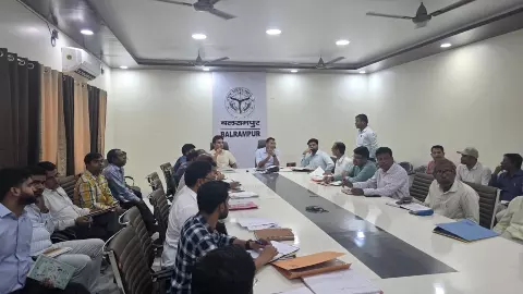 Balrampur News: सुआव नदी के पुनर्जीवन की तैयारी शुरू: फ्लड प्लेन तय होगा, किनारों पर होगा बड़े पैमाने पर वृक्षारोपण