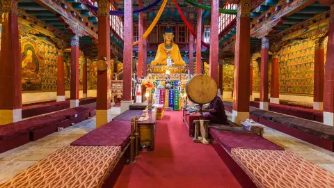 Leh Ladakh budget trip Pangong Lake Nubra Valley travel guide 2026