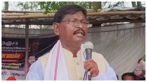 Jharkhand News: चाईबासा प्रशासन पर भड़के अर्जुन मुंडा, बाबूलाल मरांडी ने हेमंत सरकार को घेरा Jharkhand News: चाईबासा प्रशासन पर भड़के अर्जुन मुंडा, बाबूलाल मरांडी ने हेमंत सरकार को घेरा