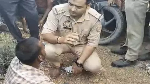 Youths climb mobile tower, child earthquake Youths climb mobile tower, child earthquake