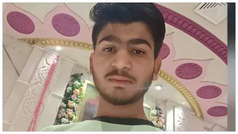 Hardoi News: आधी रात प्रेमिका से मिलने पहुंचा युवक, शादी से इनकार पर कमरे में खुद को मारी गोली Hardoi News: आधी रात प्रेमिका से मिलने पहुंचा युवक, शादी से इनकार पर कमरे में खुद को मारी गोली