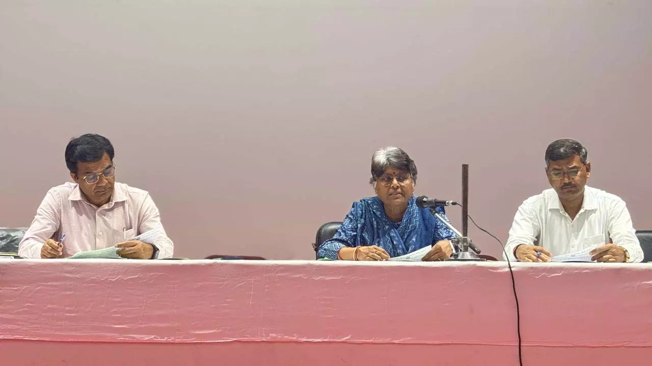 Vice-Chancellor gave preparatory instructions to all committees, meeting with coordinators and members