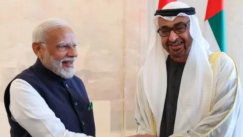 India Energy Security Boost: OPEC से बाहर होते ही UAE ने भारत को दिया बड़ा तोहफा, PM मोदी के दौरे से बदल गई पूरी गेम India Energy Security Boost: OPEC से बाहर होते ही UAE ने भारत को दिया बड़ा तोहफा, PM मोदी के दौरे से बदल गई पूरी गेम