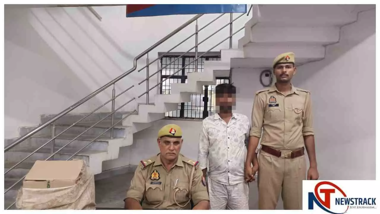 Chandauli News : चेकिंग के दौरान 18 लीटर अवैध शराब के साथ बिहार का तस्कर गिरफ्तार, बाइक जब्त Chandauli News : चेकिंग के दौरान 18 लीटर अवैध शराब के साथ बिहार का तस्कर गिरफ्तार, बाइक जब्त