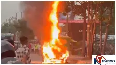 Hapur News : हापुड़ में NH-9 पर चलती टाटा हैरियर बनी आग का गोला, हाईवे पर मचा हड़कंप Hapur News : हापुड़ में NH-9 पर चलती टाटा हैरियर बनी आग का गोला, हाईवे पर मचा हड़कंप