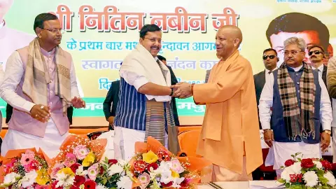 UP BJP News: प्रदेश भाजपा में 50 फीसदी नए चेहरों की एंट्री तय! जानें किन क्षेत्रों को मिलने जा रहा है संगठन में सबसे बड़ा इनाम UP BJP News: प्रदेश भाजपा में 50 फीसदी नए चेहरों की एंट्री तय! जानें किन क्षेत्रों को मिलने जा रहा है संगठन में सबसे बड़ा इनाम