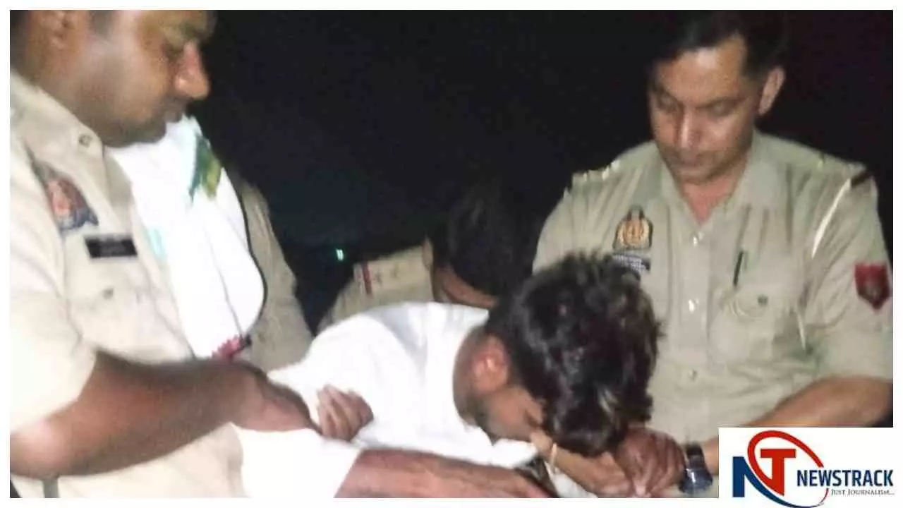 Etah News : एटा मुठभेड़ में ट्रांसफार्मर तेल-कॉपर चोरी गैंग के दो बदमाश गिरफ्तार Etah News : एटा मुठभेड़ में ट्रांसफार्मर तेल-कॉपर चोरी गैंग के दो बदमाश गिरफ्तार
