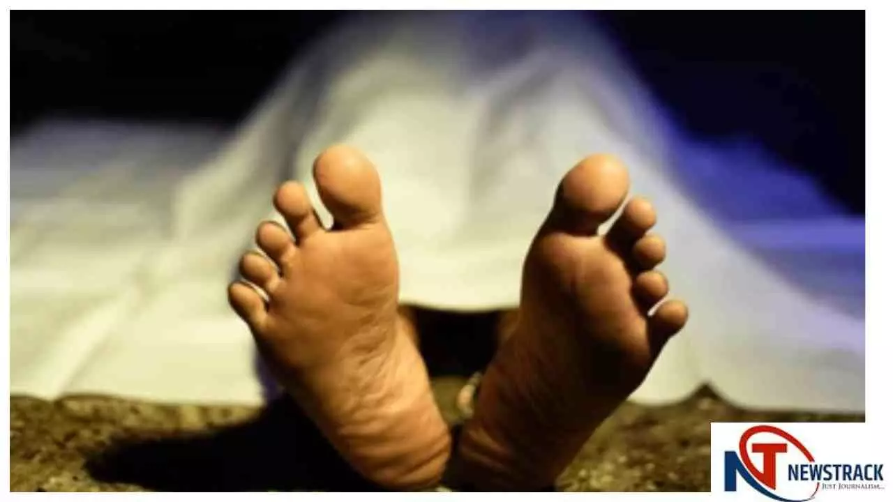 Chandauli News : चंदौली सड़क हादसे में पिता-पुत्र की मौत, अज्ञात वाहन की तलाश में पुलिस Chandauli News : चंदौली सड़क हादसे में पिता-पुत्र की मौत, अज्ञात वाहन की तलाश में पुलिस