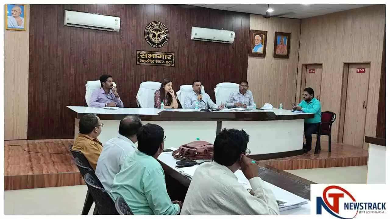Etah News : एटा में बड़े बैंक बकायेदारों पर प्रशासन का शिकंजा, शुरू होगी कुर्की कार्रवाई Etah News : एटा में बड़े बैंक बकायेदारों पर प्रशासन का शिकंजा, शुरू होगी कुर्की कार्रवाई