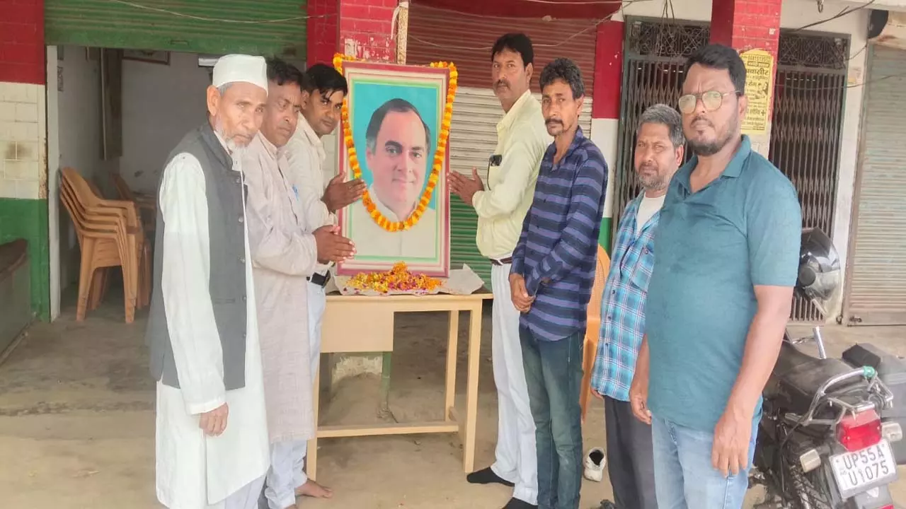 Congress pays tribute on Rajiv Gandhis death anniversary Congress pays tribute on Rajiv Gandhis death anniversary