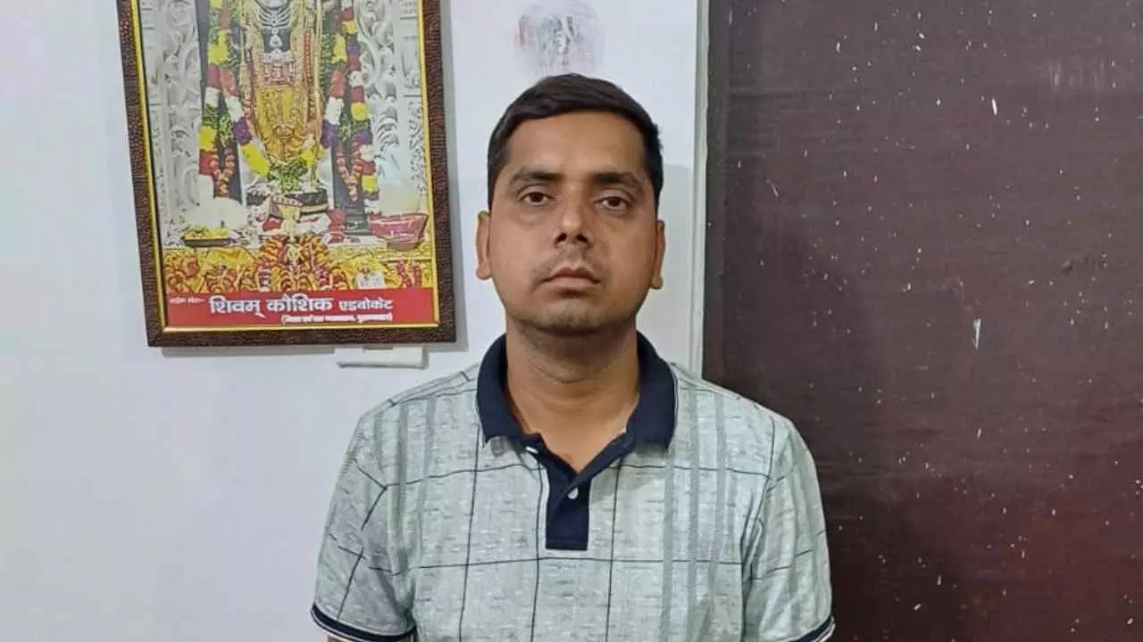 Bulandshahr News: लेखपाल परीक्षा में पकड़ा गया फर्जी परीक्षार्थी, बायोमेट्रिक जांच में खुलासा Bulandshahr News: लेखपाल परीक्षा में पकड़ा गया फर्जी परीक्षार्थी, बायोमेट्रिक जांच में खुलासा