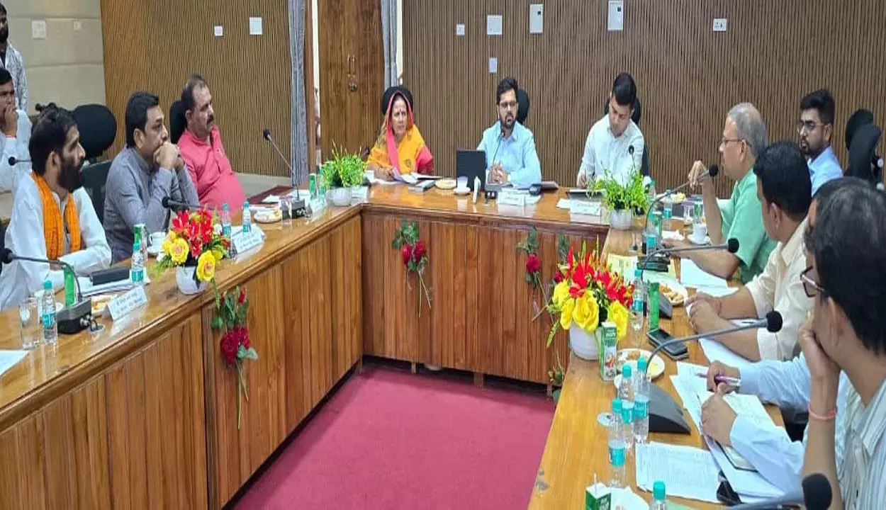 Emphasis on Roads, Water Harvesting and Health from DMF Fund in Jhansi