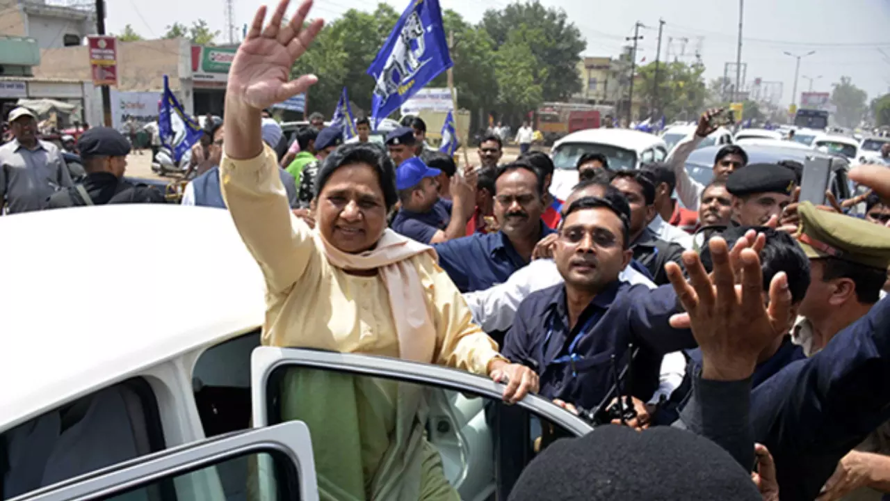 Mayawati Comeback Plan: यूपी में खोई सियासी जमीन कैसे हासिल करेंगी मायावती? Mayawati Comeback Plan: यूपी में खोई सियासी जमीन कैसे हासिल करेंगी मायावती?