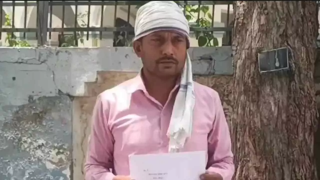 Mainpuri: छह महीने बाद भी हत्या के आरोपियों की गिरफ्तारी नहीं, पीड़ित परिवार ने लगाई न्याय की गुहार Mainpuri: छह महीने बाद भी हत्या के आरोपियों की गिरफ्तारी नहीं, पीड़ित परिवार ने लगाई न्याय की गुहार