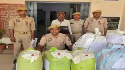Raid on illegal raw liquor, 60 liters recovered in Mainpuri