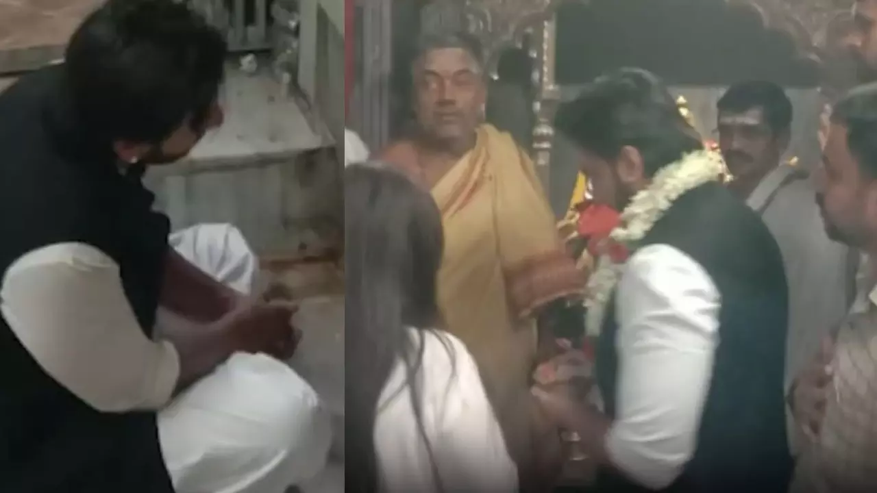 Ranveer Singh Offers Prayer At Chamundeshwari Temple in Mysuru Ranveer Singh Offers Prayer At Chamundeshwari Temple in Mysuru