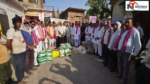 SP delegation meets Jalaun fire victims families