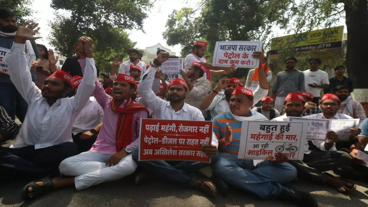 Lucknow University Protest Lucknow University Protest