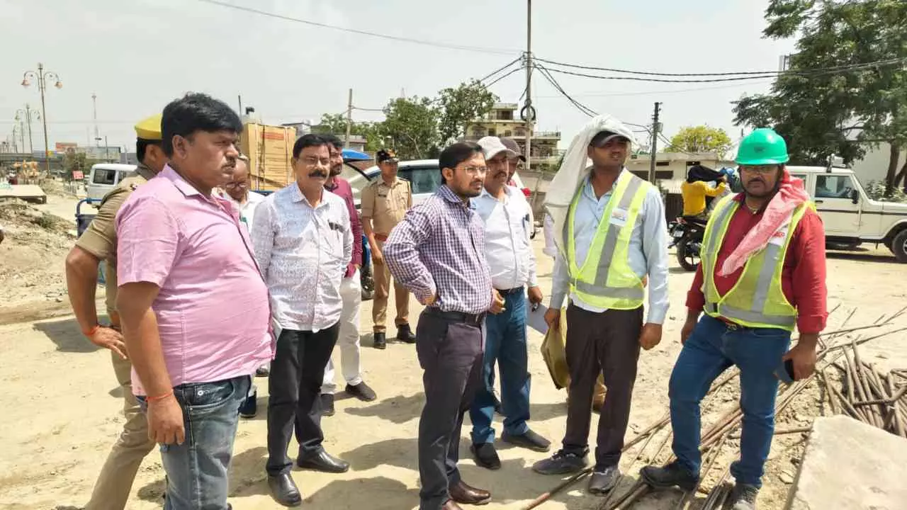 Chandauli News: पुलिया निर्माण में देरी पर DM सख्त, एक हफ्ते में काम पूरा करने का निर्देश