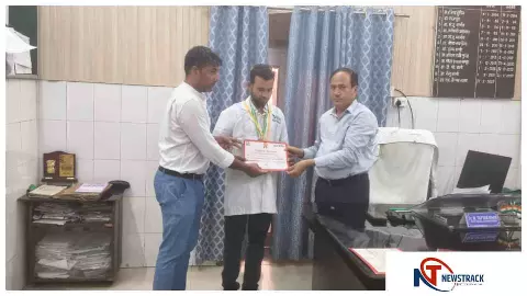 Aligarh News: अलीगढ़ में एम्बुलेंस पायलट दिवस, उत्कृष्ट पायलटों को मिला सम्मान Aligarh News: अलीगढ़ में एम्बुलेंस पायलट दिवस, उत्कृष्ट पायलटों को मिला सम्मान