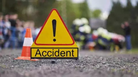 Gonda News: प्रसूता को ले जा रहे टेंपो को अज्ञात वाहन ने मारी टक्कर; महिला की मौत, 5 घायल Gonda News: प्रसूता को ले जा रहे टेंपो को अज्ञात वाहन ने मारी टक्कर; महिला की मौत, 5 घायल