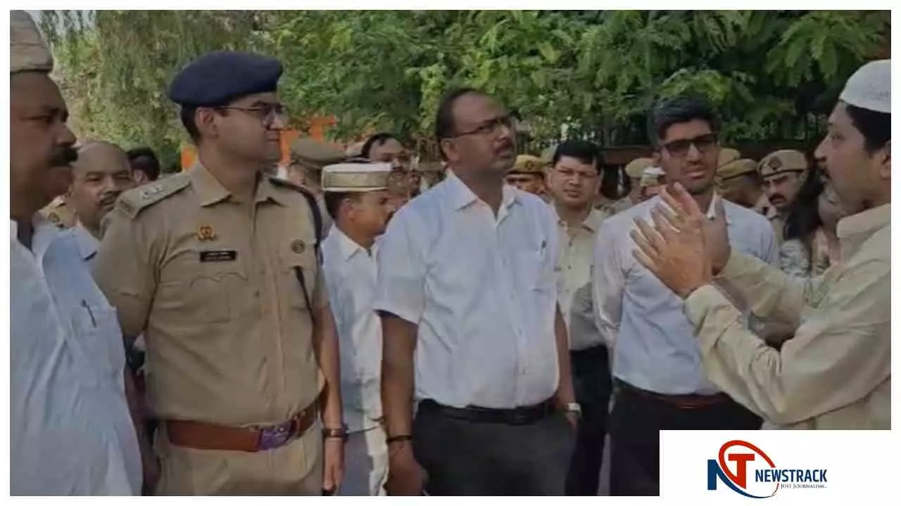 Firozabad News :  फिरोजाबाद में कड़ी सुरक्षा के बीच शांतिपूर्ण माहौल में अदा हुई बकरीद की नमाज