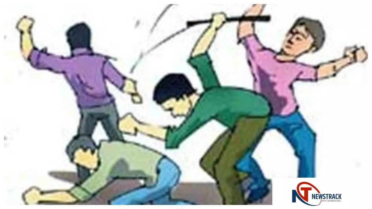 Hapur हापुड़ के सरावनी गांव में गलत संगत से रोकने पर चाचा-भतीजे पर हमला, लाठी-डंडों से किया लहूलुहान