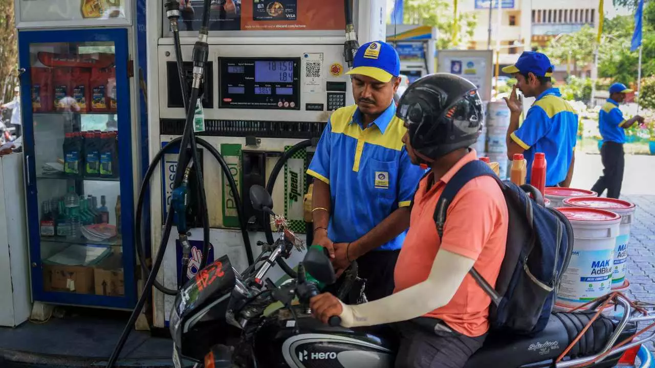 up sant kabir nagar petrol pump closure news 2026 sant kabir nagar fuel restrictions